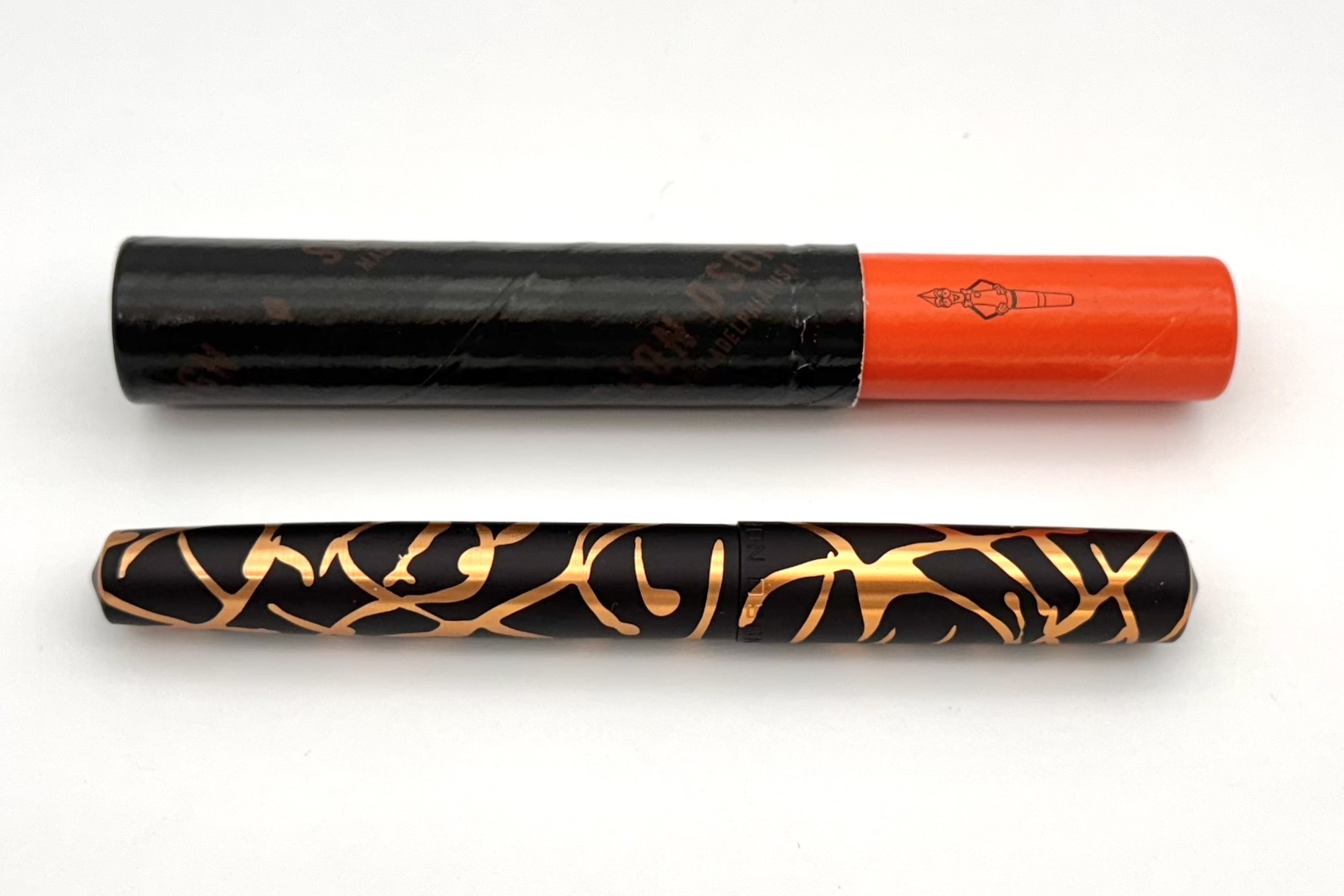 SchonDSGNAnodizedAluminumFullSized3DPinkMatteandGlossFP_B